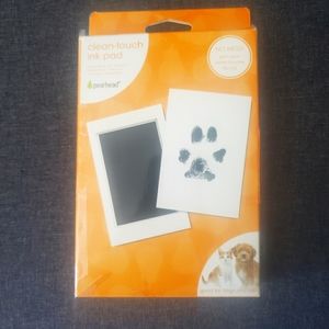 Puppy paw print pad